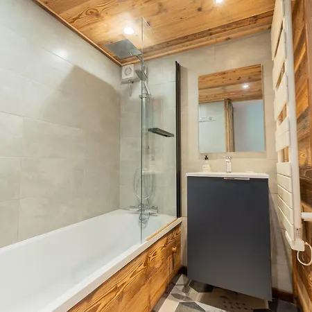 Apartment T4 Familial A Chamonix, Avec Parking Et Pres Des Grand Montets